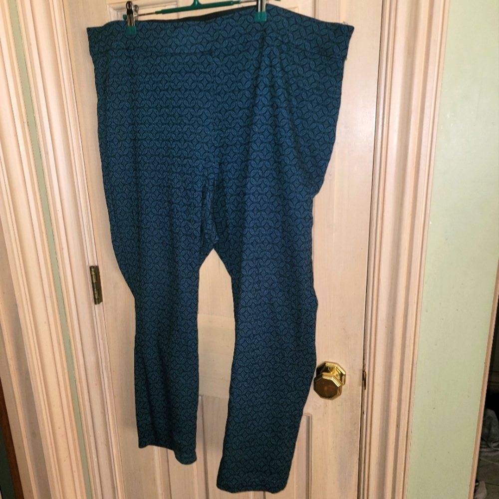 Womens Plus Sz 20W Roz & Ali Teal And Black Capris Pants
